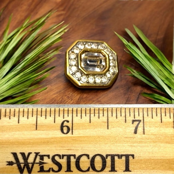 VINTAGE S.A.L. Clip-On Earring | Bold Gold Tone Rhinestone Statement Jewelry - Picture 9 of 10